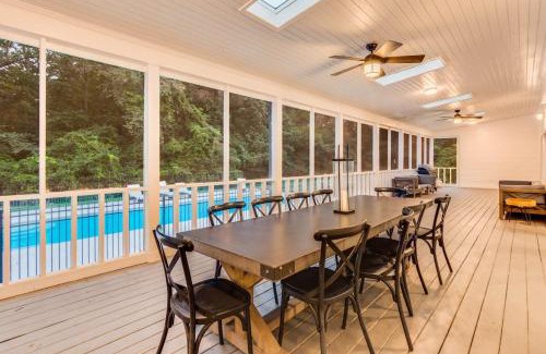 Lithonia Villa | Villa Rose Gated Estate Heated Pool Perfect for Gatherings
