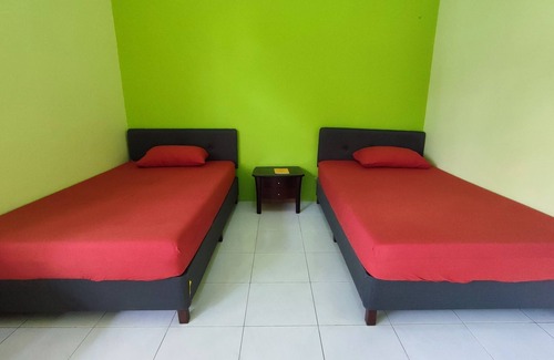 Pamijahan Hotel | Villa Rose Gunung Bunder by Ruang Nyaman