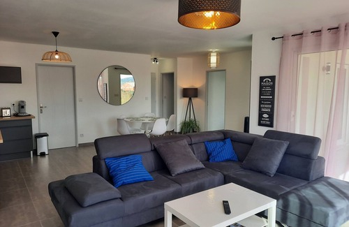 Lagorce House | Villa Rose Piscine Privée/climatisée Vallon Pont D'arc