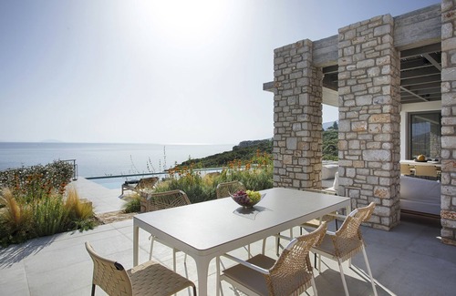 Kefalari Villa | Villa Rosemary, a clear-cut design seafront villa close to Nafplio!