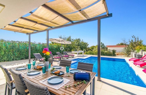 Stokovci Villa | Villa Rosmarino by Villa Plus