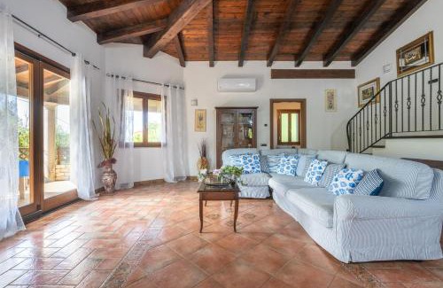 Nuxis Villa | Villa Rossu