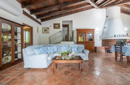 Nuxis Villa | Villa Rossu