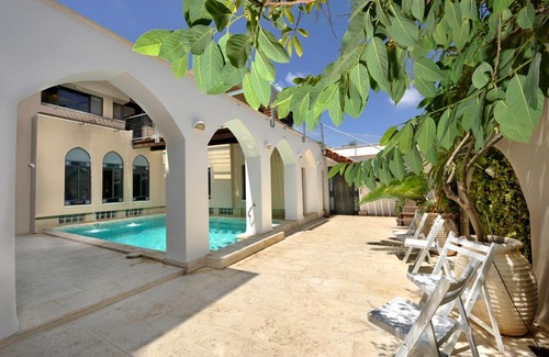 Bet Hananya Villa | Villa Rouge