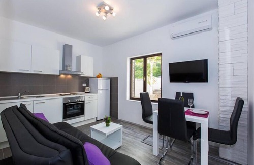 Rozat Apartment | Villa Roza - One-Bedroom Apartment