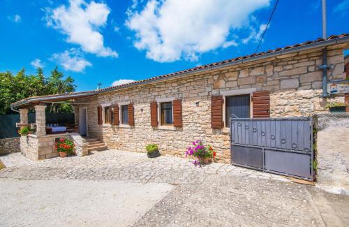 Municipality of Zminj House | Villa Roži, a charming renovated Istrian house with pool