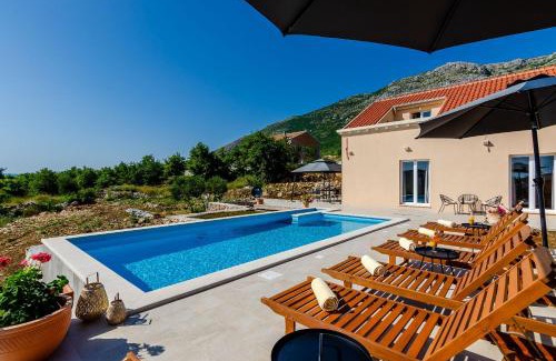 Zvekovica Villa | Villa Rubea