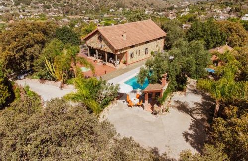Coin Villa | Villa Rural La Cascada