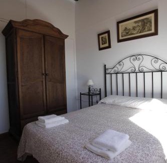 El Pedroso House | Villa Rural Sierra Hueznar