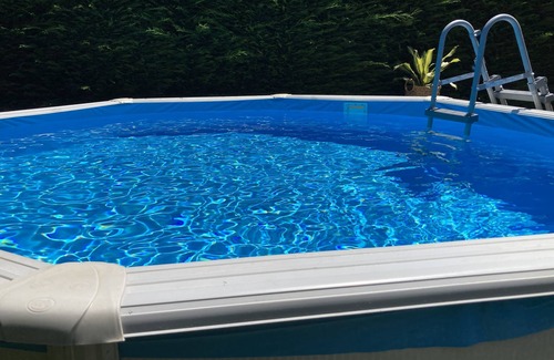 Mijares Ski Chalet | Villa rural3mijarojos garden and private pool -Central Cantabria
