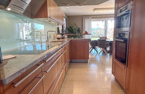 Seekirchen am Wallersee Villa | Villa Seekirchen: Exclusive living with private pool and garden for families