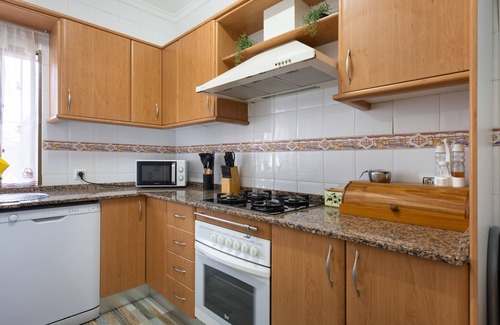 Los Gallos-Cerromolino Villa | Villa 'Sahia Ideal Familias 9 Pax' with Private Pool, Wi-Fi and Air Conditioning