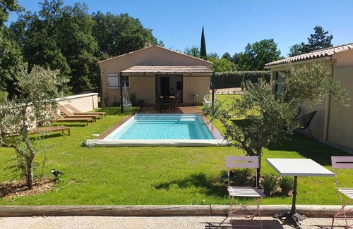 Croagnes Villa | Villa Sable En Provence, rated 4*. Heated swimming pool.