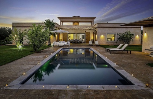 Oulad Hassoune Villa | Villa SALAMOUNI, with swimming pool (4-6 bedrooms, sleeps 8-12)
