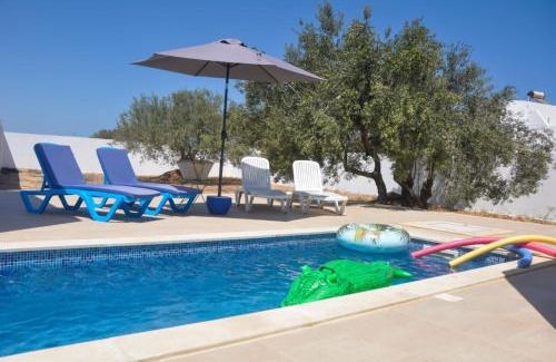 Arkou Villa | Villa Salem Maison d'architecte toute équipée & piscine