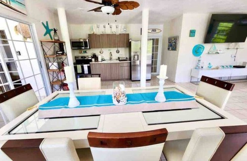 Tierras Nuevas Poniente Villa | Villa Salgado Amazing Private Pool For 22 Guest 6 min drive to the beach