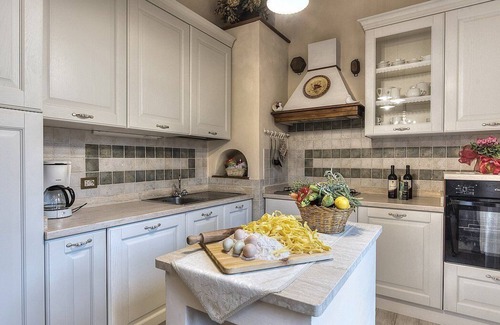 Iano Villa | Villa Salonia: A characteristic and welcoming villa surrounded by meadows and by green hills, with Free WI-FI.