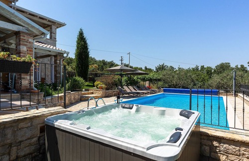 Montizana Villa | Villa Salvea by Villas Guide
