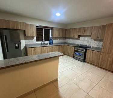 Residencial ROMANA House | Villa Samantha