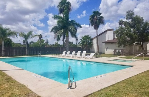 Brownsville Condo | Villa San Basilio 3 Loft-Pool, Hot Tub, Gym & Golf