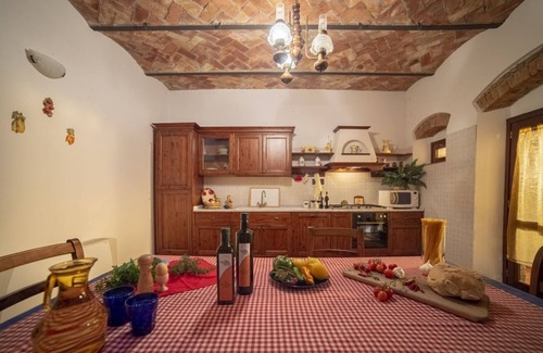 Montemurlo Villa | Villa San Giorgio, surrounded by greenery