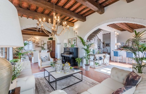 San Miniato Villa | Villa San Miniato Corniano: Iconic 5 Bedrooms Farmhouse with Pool