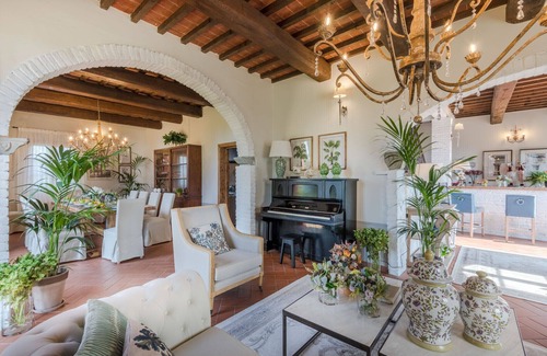 San Miniato Villa | Villa San Miniato Corniano: Iconic 5 Bedrooms Farmhouse with Pool