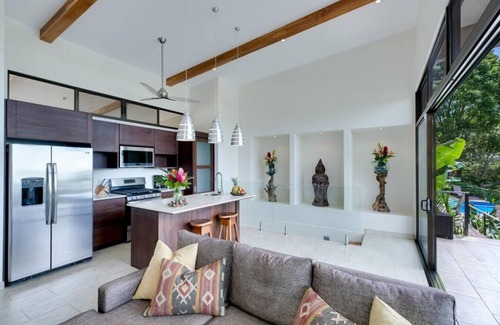 Uvita House | VILLA SANA VIDA · OCEAN VIEW PRIVATE BEACH ACCESS, WE HAVE IT ALL (Walk to the Beach)
