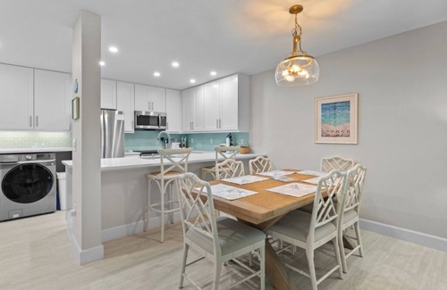 Sanibel Condo | Villa Sanibel 2D: Ground-Floor with Pool View & Direct Beach Access