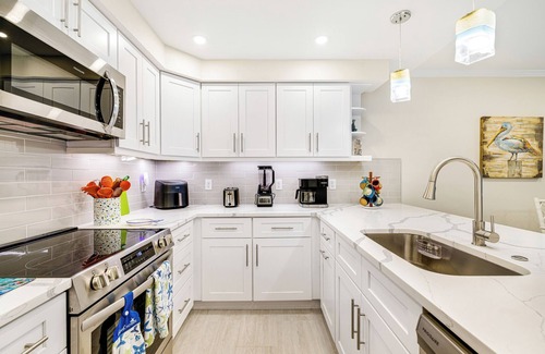 Sanibel Condo | Villa Sanibel 3A, 2 Bedroom Condo with Ground-level Access, Overlooks Pool