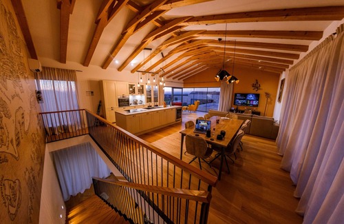 Brtonigla Villa | Villa Sanpadeo for kids & families in Central Istria with jacuzzi, sauna & sea view