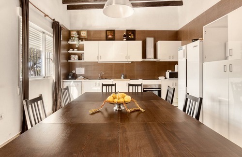 Valverde Alto Villa | Villa 'Santa Creu' with Private Pool, Wi-Fi and Air Conditioning