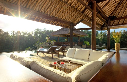 Melayang Villa | Villa Santai Ubud - 4 Bedroom Private & Luxurious Villa with Dramtic Vistas