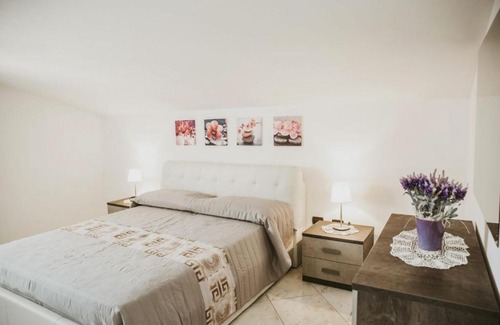 Eboli House | Villa Santimone