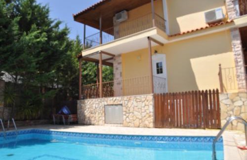 Kato Almiri House | Villa Saron