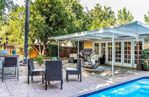 Woodland Hills House | Villa Sausalito - Newly Designed 4BR HOUSE & POOL by Topanga