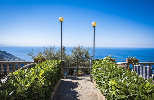 Path of the Gods Villa | Villa Savina - Elegant Family Villa Overlooks Amalfi Coast