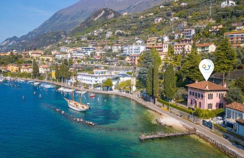 Malcesine Villa | Villa Schlosser Lake Front & Private Pool