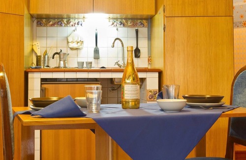 Mondello Apartment | Villa Scimemi in Mondello- Independent Studio in elegant Villa on the sea