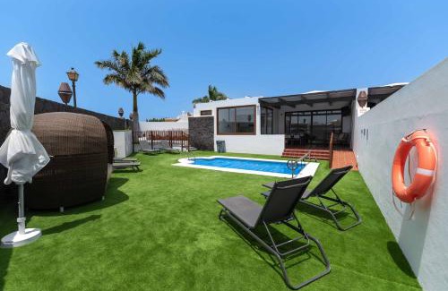 Playa Blanca Villa | Villa Sea Breeze Jarea