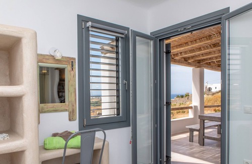 Mikri Vigla Villa | VILLA SEAROCKS NAXOS Mikri Vigla 8 people