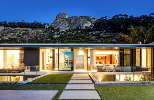Bantry Bay Villa | Villa Seeleeu - Four Bedroom Villa, Sleeps 8