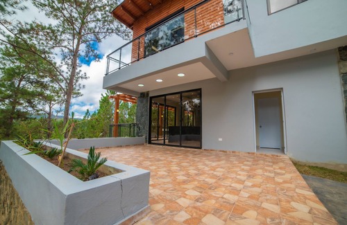 Constanza Villa | Villa Segura Vicente
