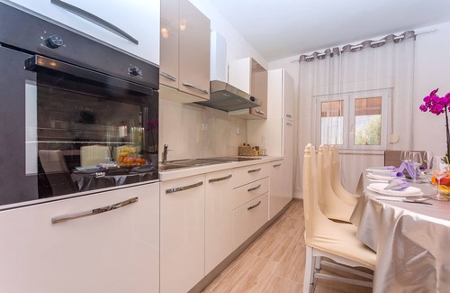 Omis Villa | Villa Senchi with private pool, suitable for 8 people