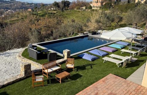 Sarzana Villa | Villa Sensazione-Piscina, Sauna, Jacuzzi, BBQ