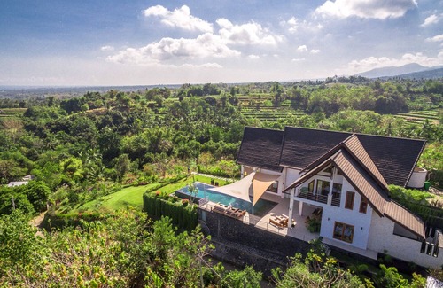 Kalibukbuk Villa | Villa Sentosa , Panoramic Sea View Villa