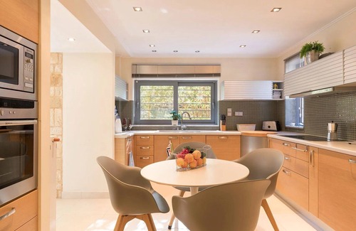 Kato Korakiana Villa | Villa Serena by White Dream Villas