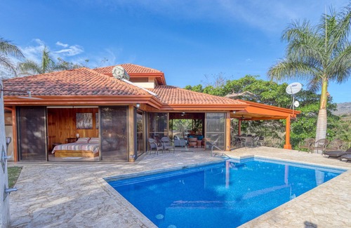 Atenas Villa | Villa Serenidad: secluded home, warm private pool, river walk, amazing 180° view