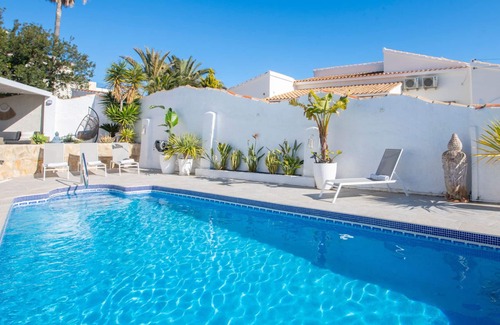 La Sabatera Villa | Villa Serenity - Renovated 3-bedroom villa