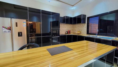Yenne Tode Villa | Villa Serenity Yenne